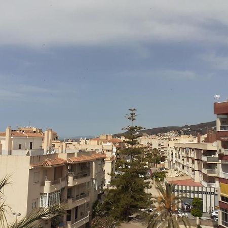 Amplío piso al lado de la playa en Nerja Apartamento Exterior foto