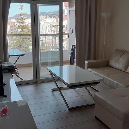 Amplío piso al lado de la playa en Nerja Apartamento Exterior foto