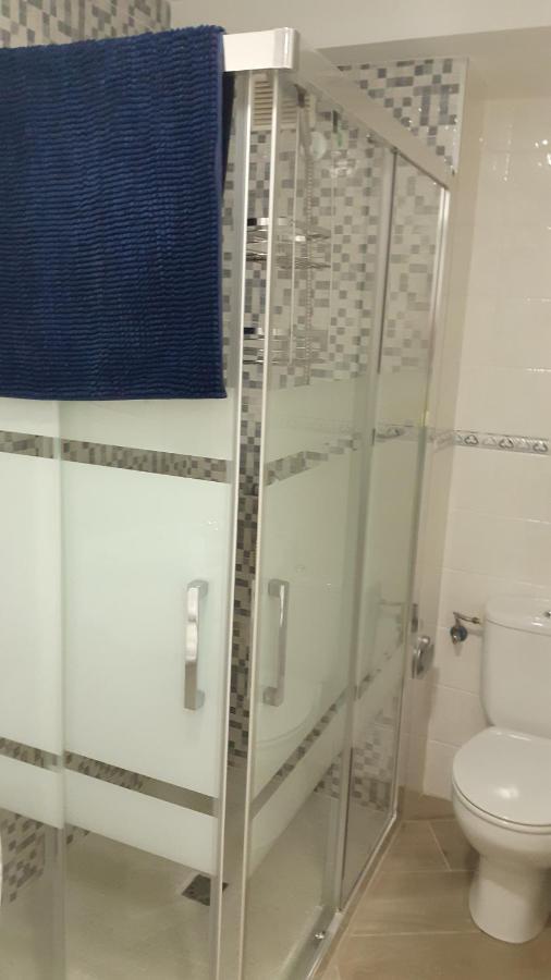 Amplío piso al lado de la playa en Nerja Apartamento Exterior foto