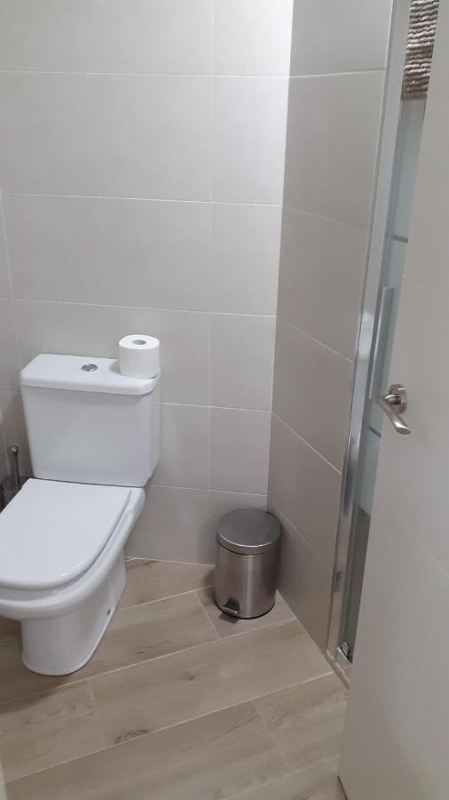 Amplío piso al lado de la playa en Nerja Apartamento Exterior foto