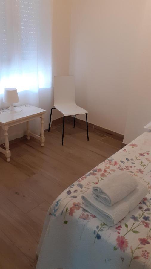 Amplío piso al lado de la playa en Nerja Apartamento Exterior foto
