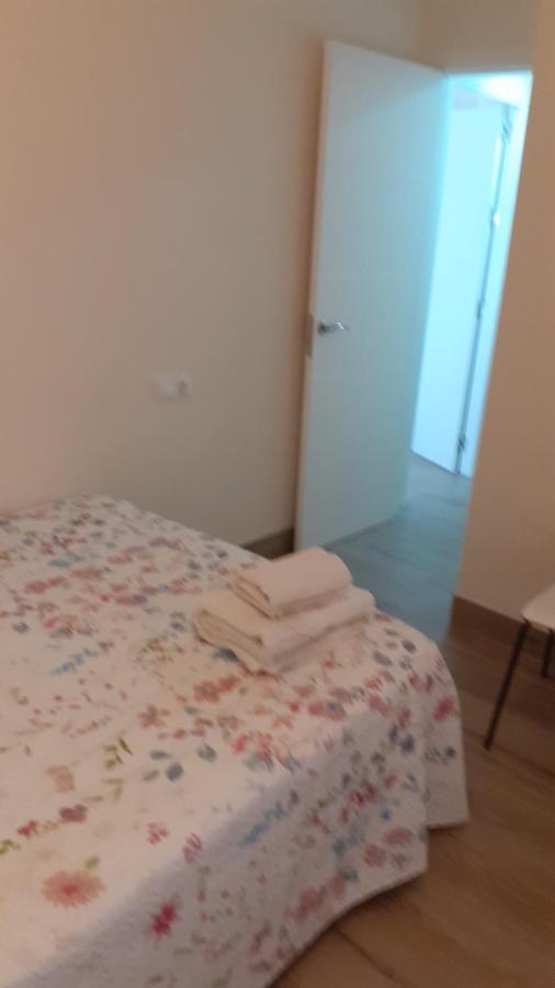 Amplío piso al lado de la playa en Nerja Apartamento Exterior foto