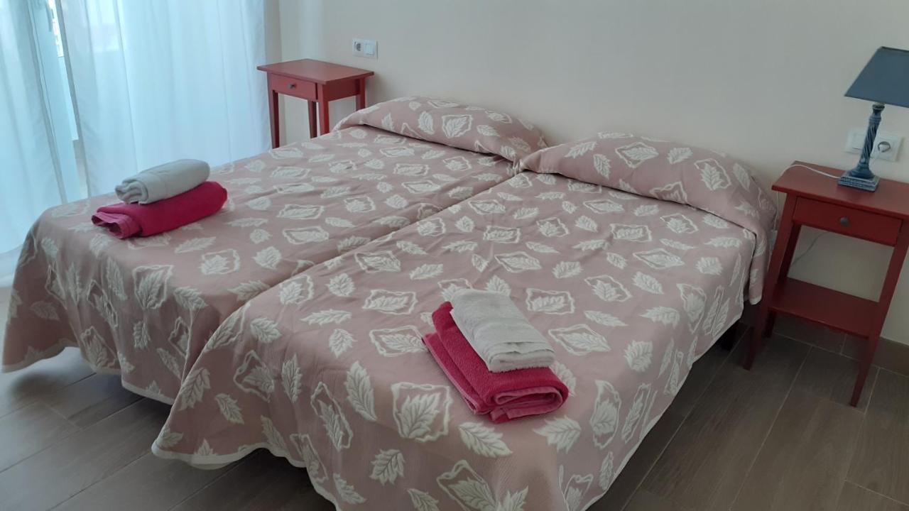 Amplío piso al lado de la playa en Nerja Apartamento Exterior foto